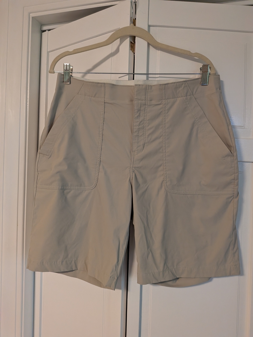 Eddie Bauer Light Tan Outdoor Bermuda Shorts